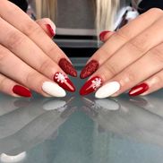 Manicure - Jolie Creazioni Belleza